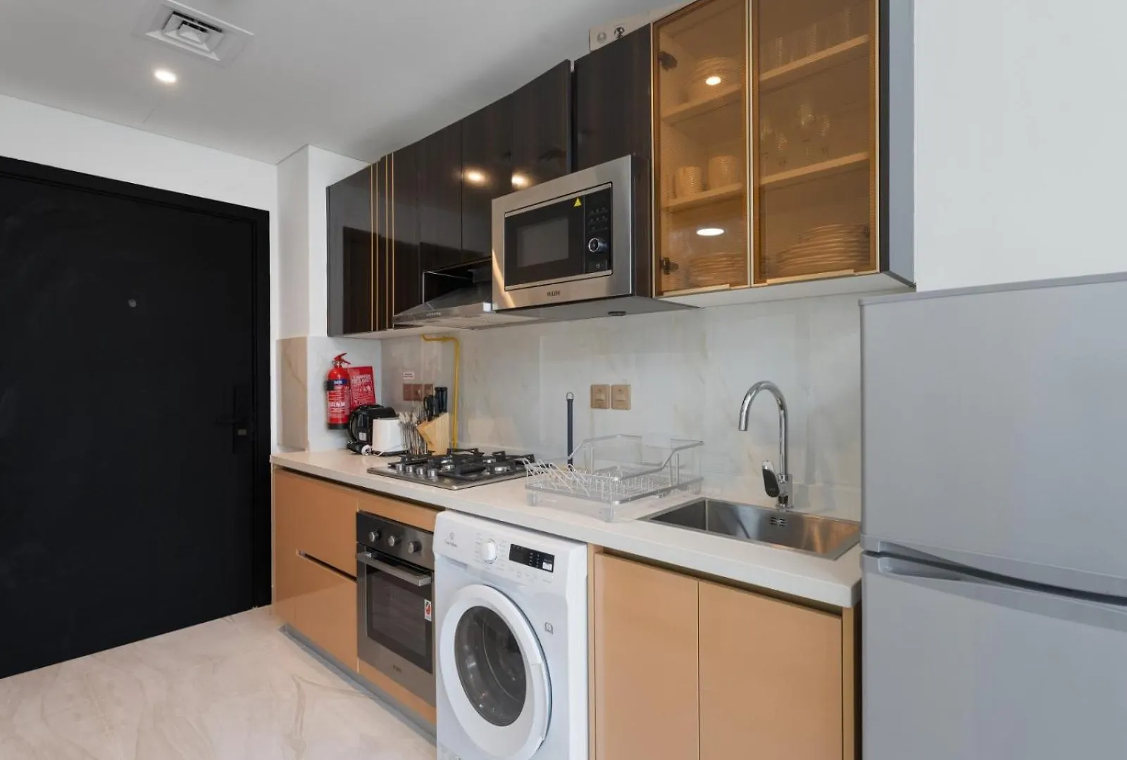 Apartment Timeless Glam Escape Studio In Gemz-18 Dubai